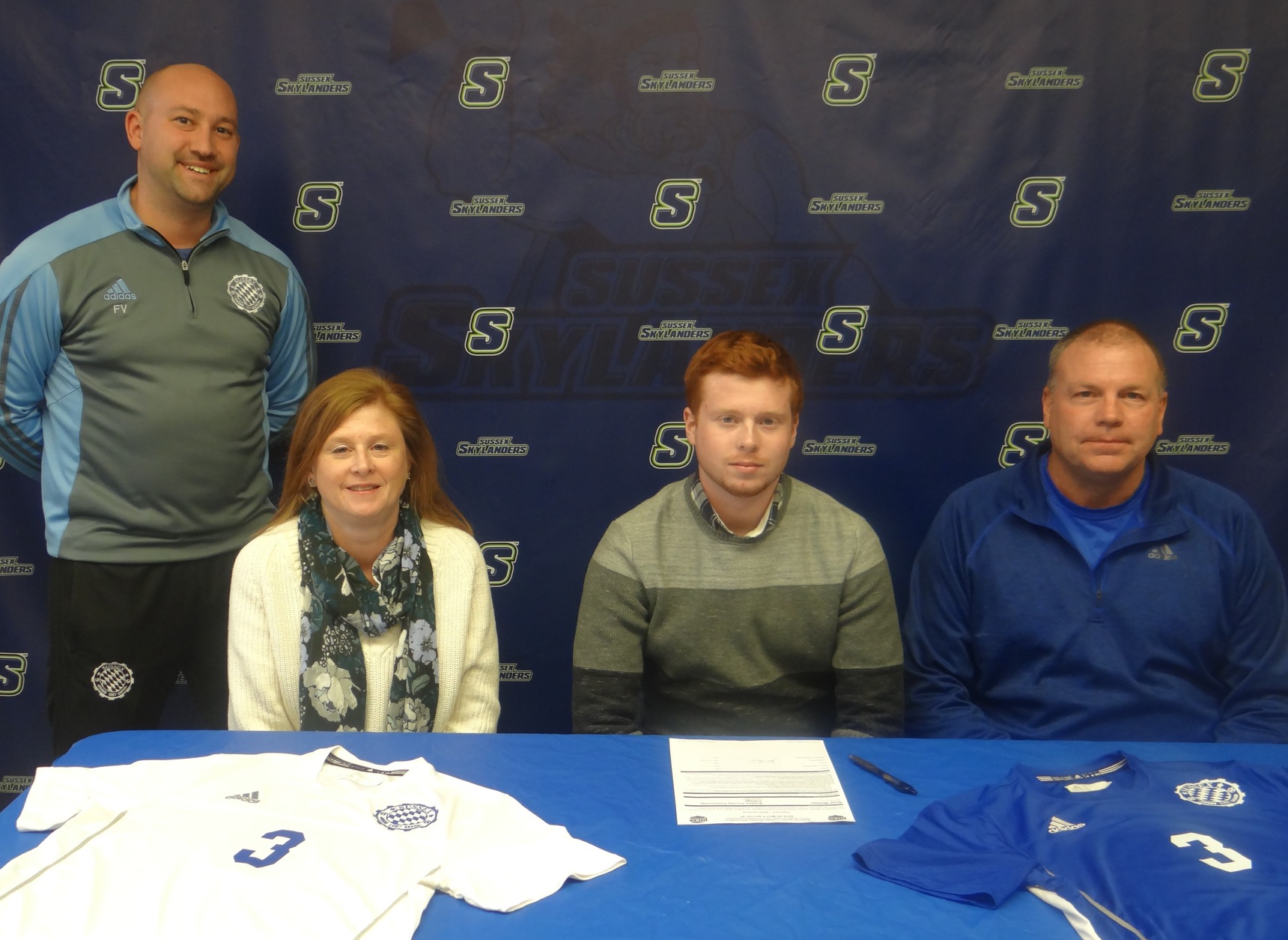 Metzgar Signs with Sussex