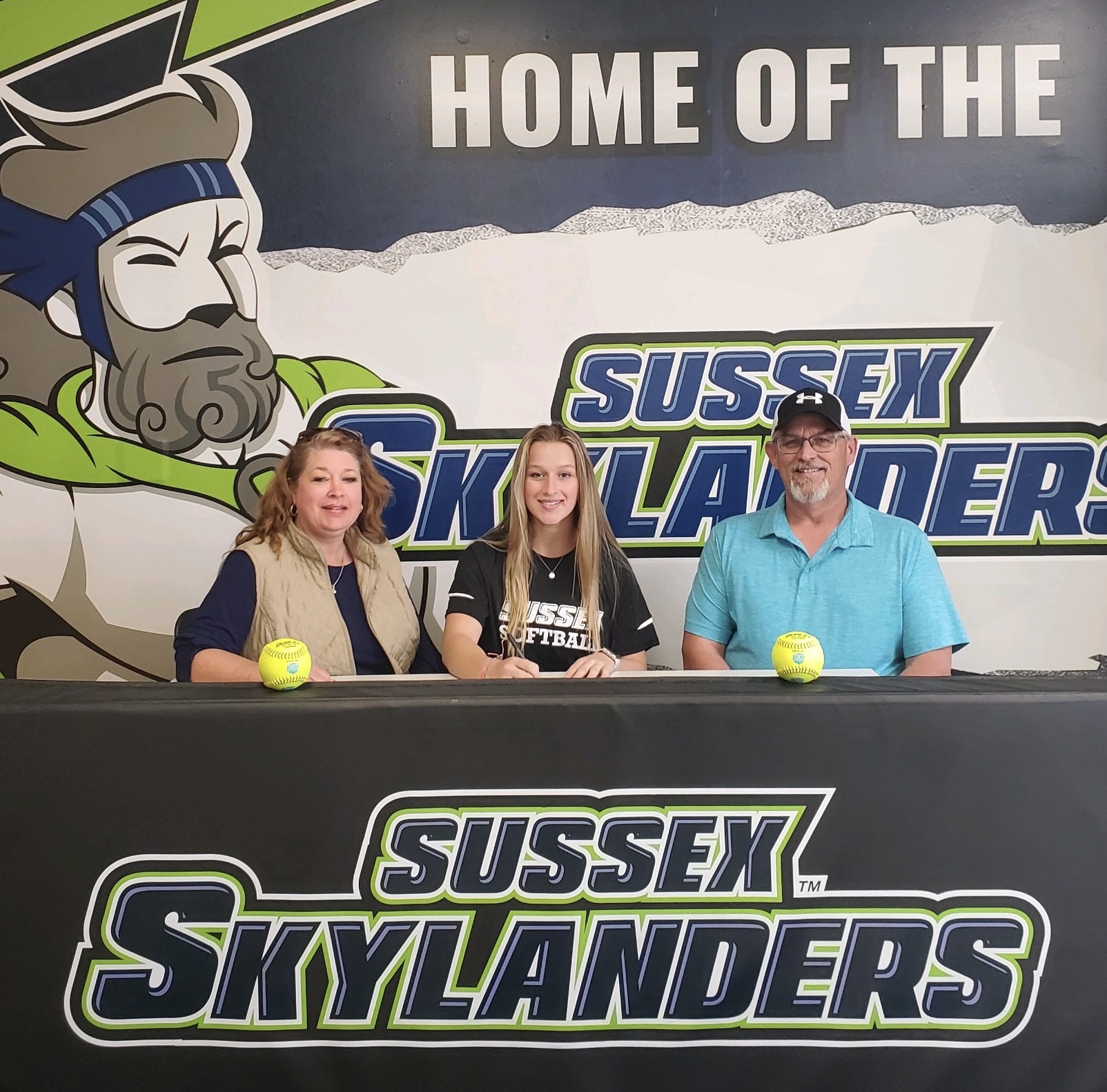 Armstrong signs on for 2023 Sussex Softball