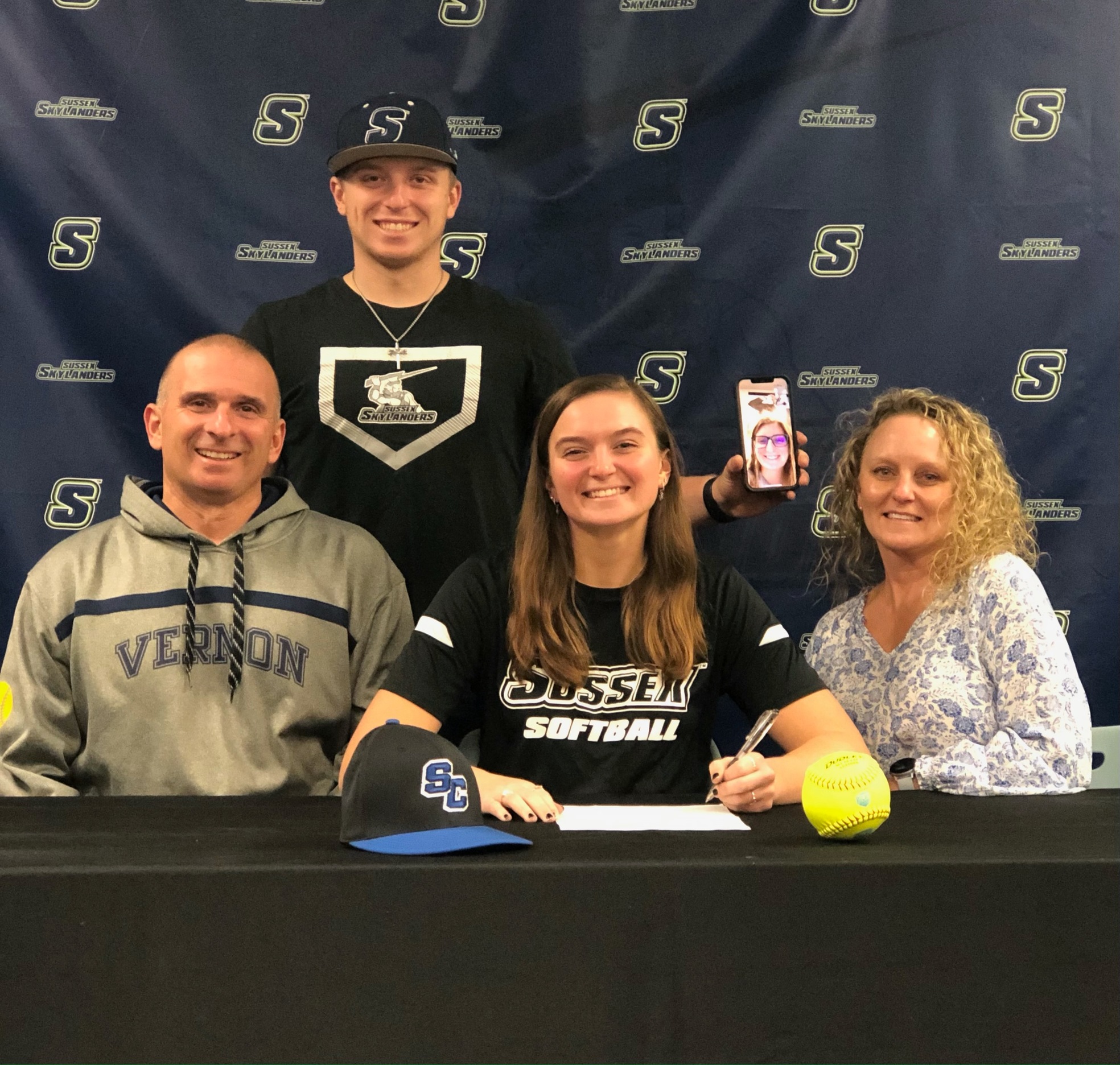 Sydney Grifone Signs On for 2023 Sussex Softball