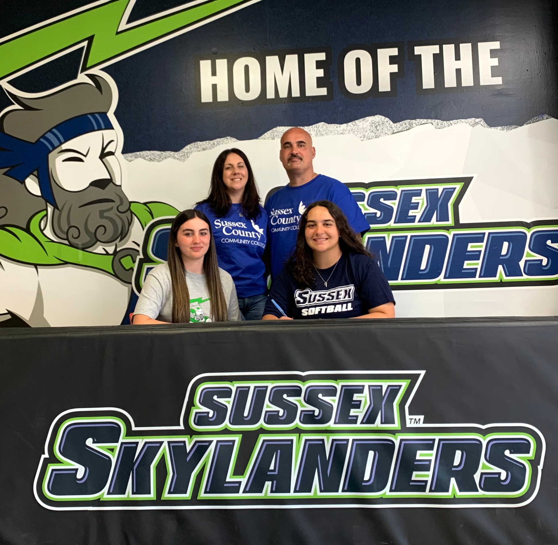 Carreiro Commits to 2024 Sussex Softball